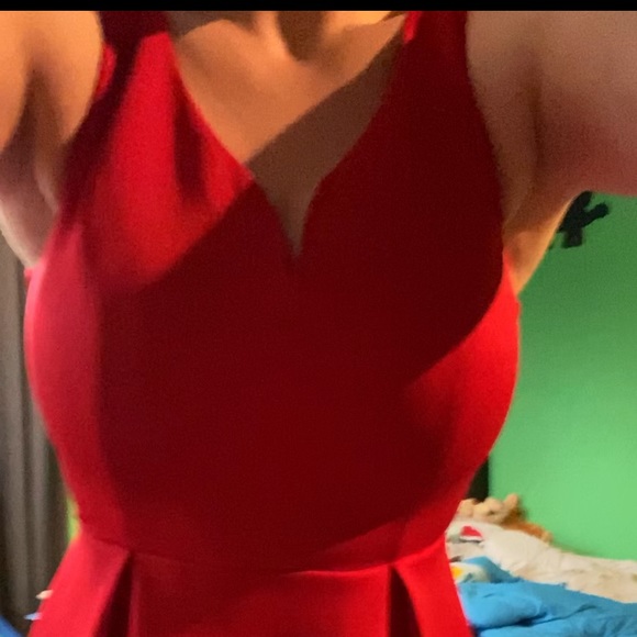 Francesca’s Red date night dress - Picture 8 of 8